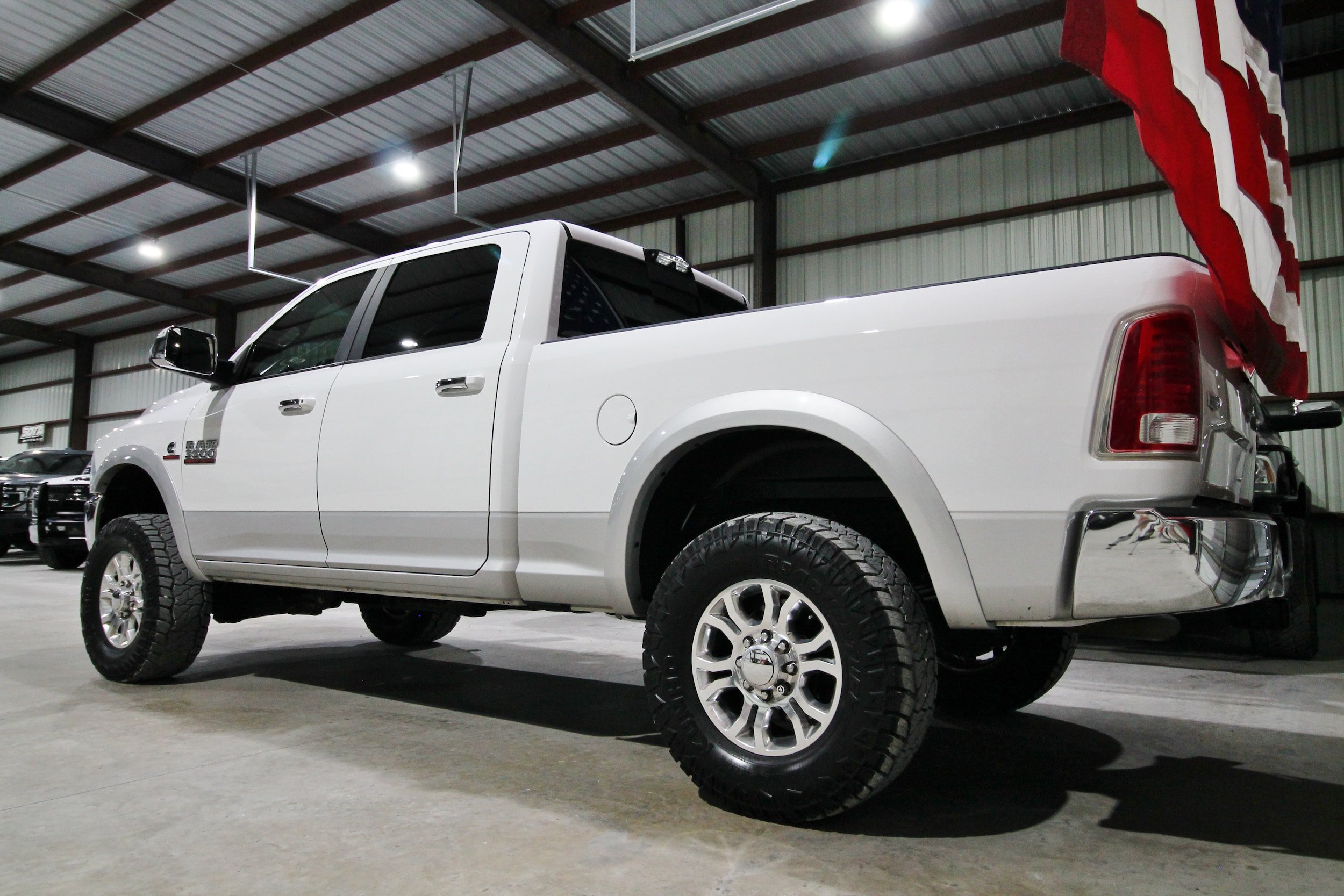 Used 2018 RAM 3500 Laramie AWD/4WD image 8