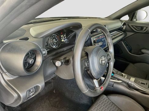 Used 2026 Toyota GR86 RWD image 9