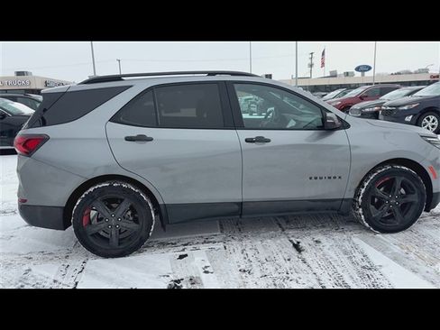 Used 2023 Chevrolet Equinox Premier w/ Redline Edition image 9