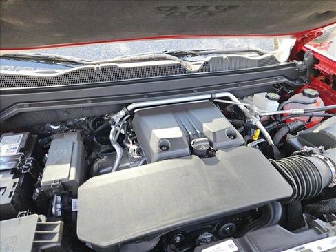 New 2025 Chevrolet Colorado LT w/ LT Convenience Package image 16