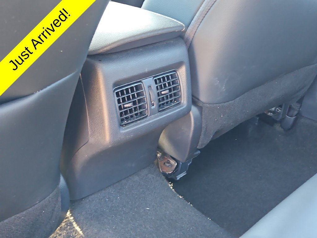 Used 2024 Toyota Camry XSE FWD image 11