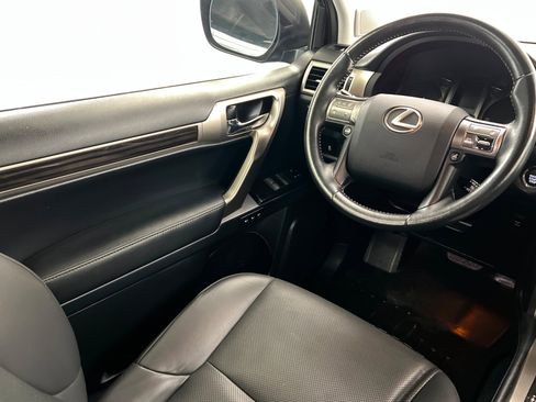 Used 2019 Lexus GX 460 GX 460 w/ Navigation Package image 12
