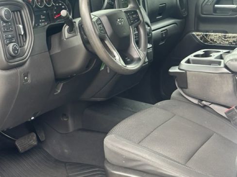 Used 2022 Chevrolet Silverado 1500 Custom Trail Boss w/ Realtree Special Edition AWD/4WD image 2