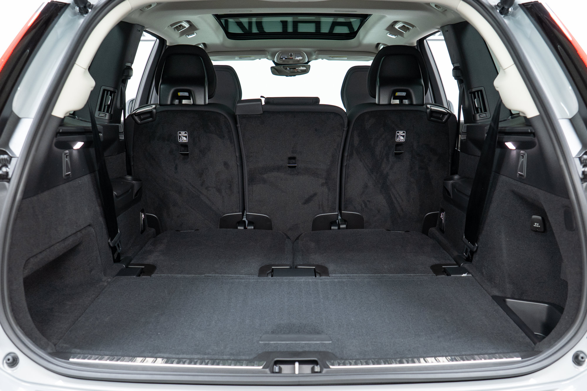 New 2026 Volvo XC90 T8 Plus w/ Protection Package Premier AWD/4WD image 10