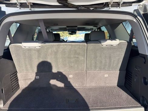 Used 2017 Chevrolet Tahoe LT w/ LT Signature Package image 9