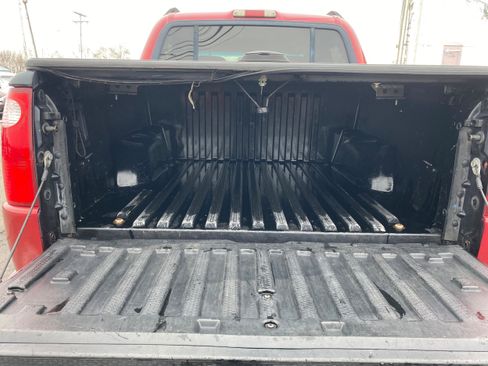 Used 2005 Ford Explorer Sport Trac XLS image 18