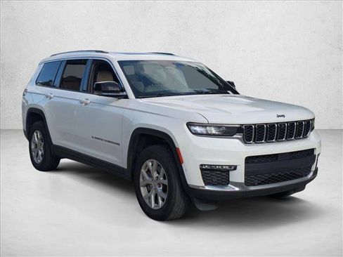 Used 2023 Jeep Grand Cherokee L Limited RWD image 3