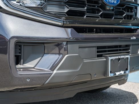 New 2026 Ford Expedition Active image 18