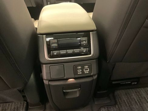 New 2026 Subaru Ascent Limited AWD/4WD image 35