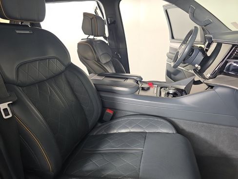 Used 2022 Jeep Grand Wagoneer Series III image 55