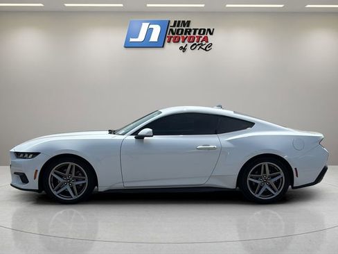 Used 2024 Ford Mustang Coupe RWD image 8