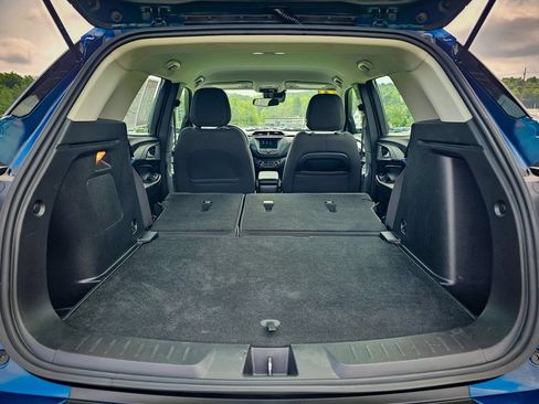 Used 2021 Chevrolet TrailBlazer LS AWD/4WD image 30