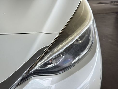 Used 2017 INFINITI QX30 Premium FWD image 10