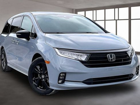 Certified 2024 Honda Odyssey Sport image 3