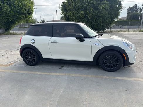 Used 2016 MINI Cooper S image 6