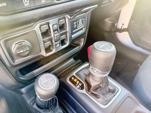 New 2026 Jeep Gladiator Sport image 16