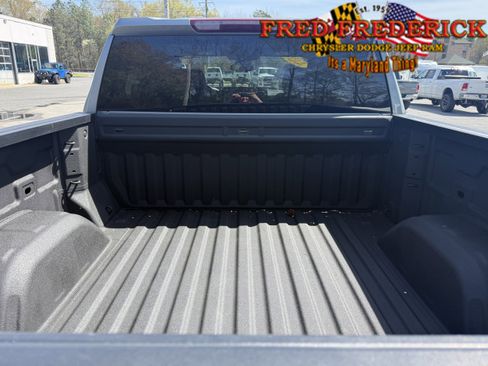 Used 2024 Chevrolet Silverado 1500 Custom Trail Boss w/ Turbomax Blackout Package AWD/4WD image 7