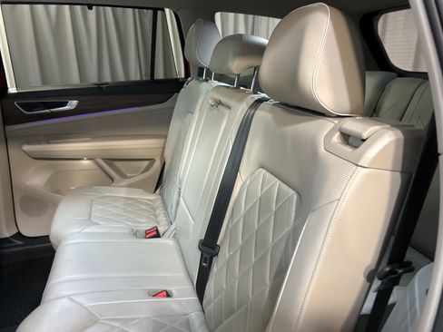 Used 2024 Volkswagen Atlas SEL Premium R-Line image 22