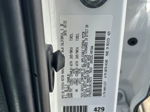 Certified 2022 Toyota Tacoma TRD Off-Road RWD image 27