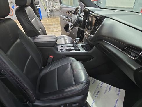 Used 2023 Chevrolet Traverse RS w/ LPO, Floor Liner Package image 12