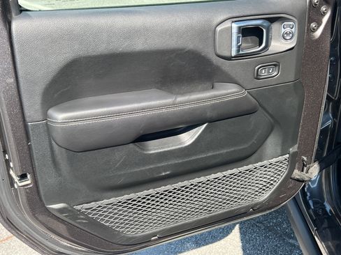 Used 2021 Jeep Wrangler Unlimited Rubicon 4xe w/ Cold Weather Group image 10