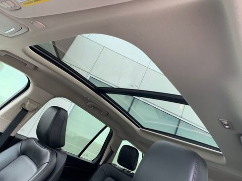 Certified 2024 Lincoln Aviator AWD w/ Premium Package image 19