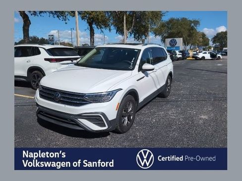 Certified 2022 Volkswagen Tiguan SE w/ Panoramic Sunroof Package image 1