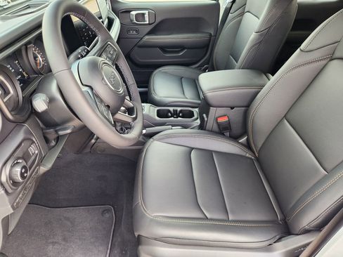 New 2026 Jeep Gladiator Sport image 12