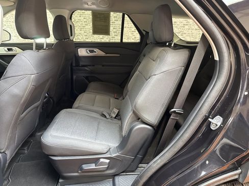 Used 2025 Ford Explorer Active image 14