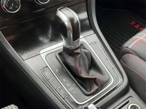 Used 2017 Volkswagen GTI S image 6