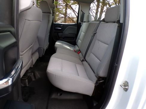 Used 2018 Chevrolet Silverado 1500 W/T w/ Trailering Package image 9