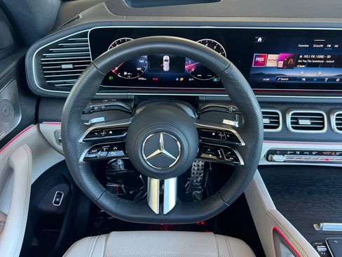 Used 2026 Mercedes-Benz GLS 580 4MATIC image 10