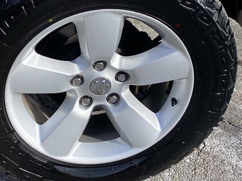 Certified 2024 RAM 1500 Classic SLT image 26