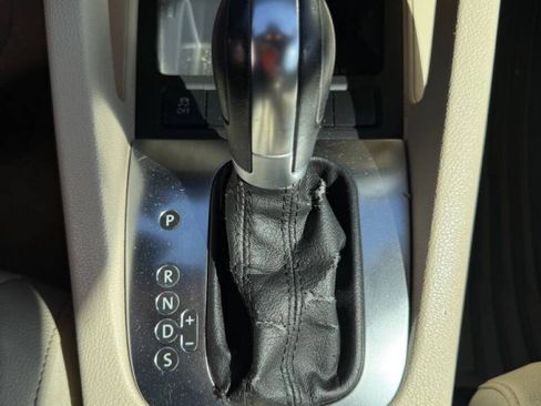 Used 2012 Volkswagen Eos Komfort FWD image 18