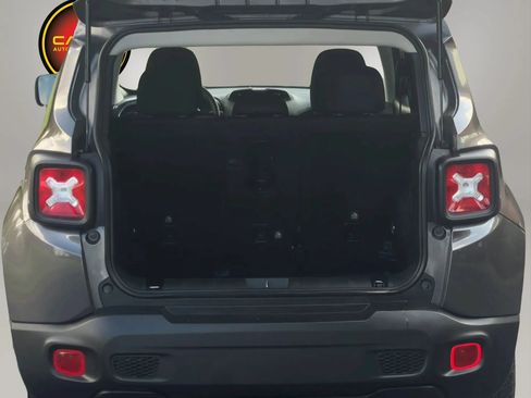 Used 2019 Jeep Renegade Latitude w/ Safety & Security Group II FWD image 34