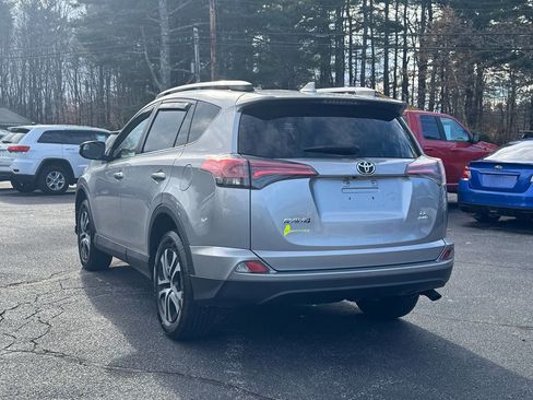 Used 2016 Toyota RAV4 LE image 4