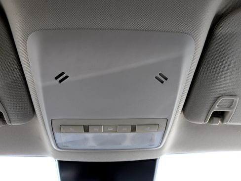 Used 2018 Buick Encore Preferred image 31