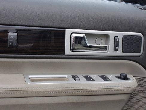Used 2008 Lincoln MKX AWD image 24