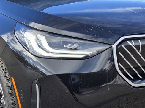 Certified 2025 BMW X3 xDrive30i w/ Premium Package image 9