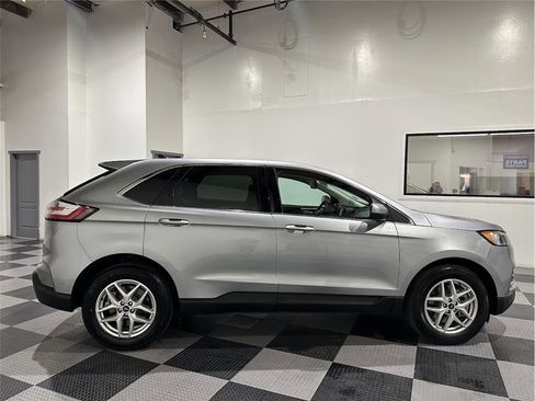 Used 2022 Ford Edge SEL image 4