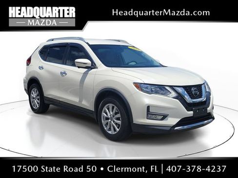 Used 2018 Nissan Rogue SV w/ Premium Package FWD image 1