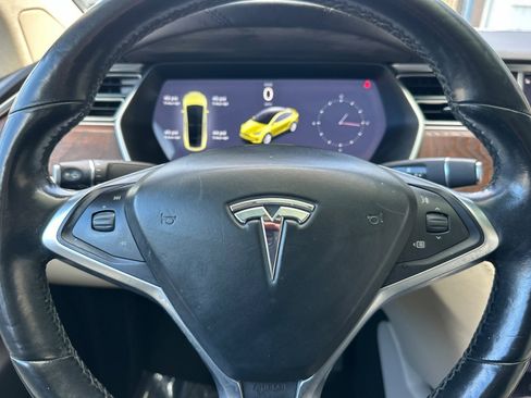 Used 2018 Tesla Model X 100D image 16