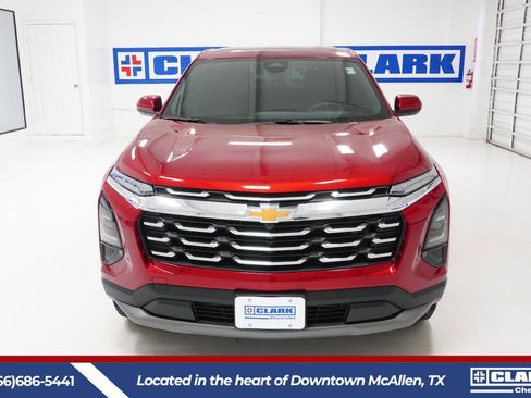 New 2026 Chevrolet Equinox LT image 2