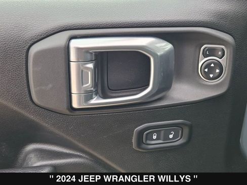 Used 2024 Jeep Wrangler Unlimited Sport AWD/4WD image 15