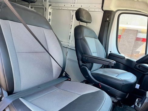 Used 2024 RAM ProMaster 2500 w/ Convenience Group FWD image 23
