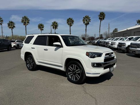 Used 2018 Toyota 4Runner Limited image 11