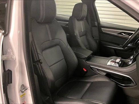 Certified 2024 Jaguar F-PACE R-Dynamic S image 6