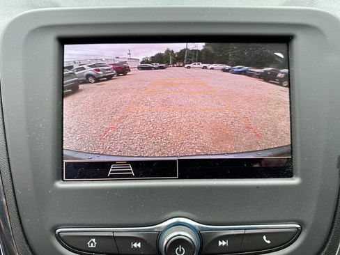 Used 2024 Chevrolet Equinox LT w/ LPO, Floor Liner Package FWD image 18
