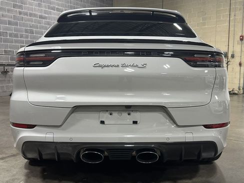 Used 2021 Porsche Cayenne Turbo S image 8