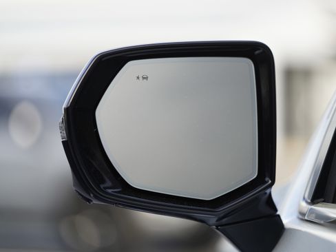 New 2026 Chevrolet Suburban High Country image 37